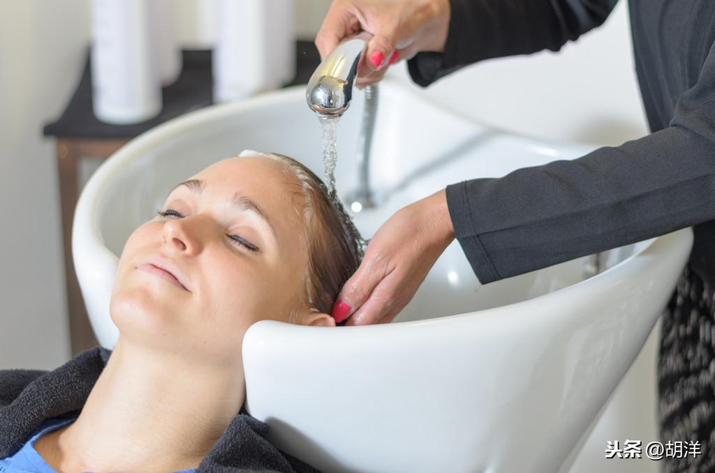 新型洗頭設備揭秘,小巷中的美發秘密天堂