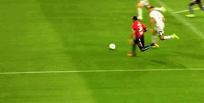 揭秘內馬爾的生活軌跡與球場動態