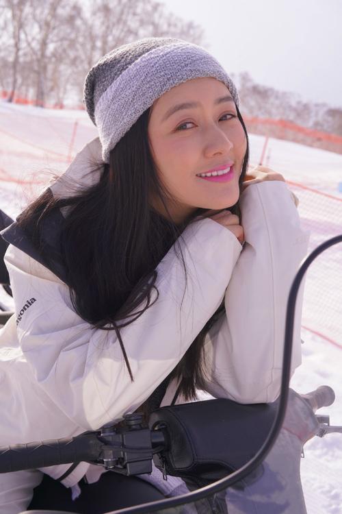 田海蓉，璀璨演技的閃耀之星，演員之路的璀璨之光