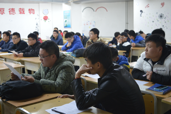 魏橋鋁電最新招聘信息，開啟鋁電職業(yè)之旅，學(xué)習(xí)與成長(zhǎng)并行之路。