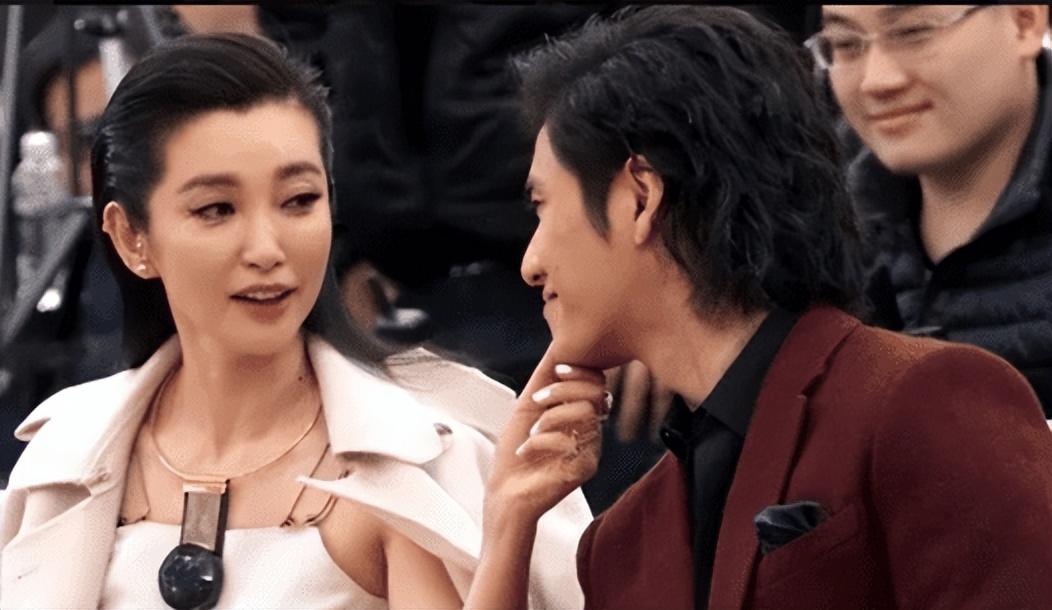 女明星親嘴現象,深度解讀一種文化風尚