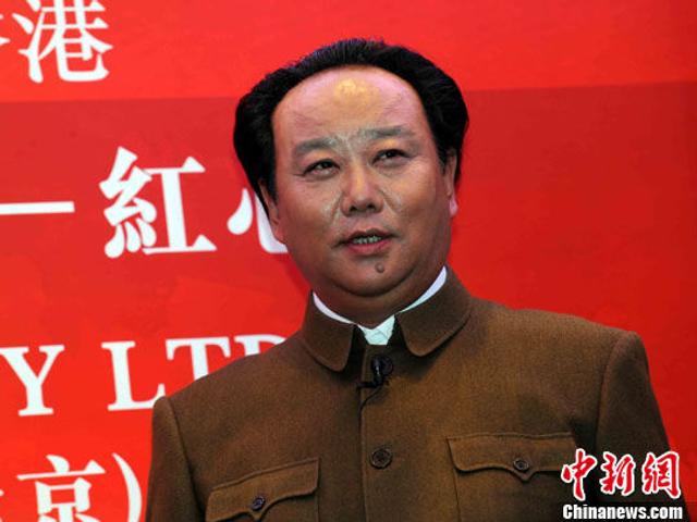 毛澤東特型演員與小巷中的紅色文化寶藏揭秘