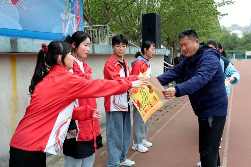舞動青春動漫,青春熱力與舞動魔力的炫彩交織