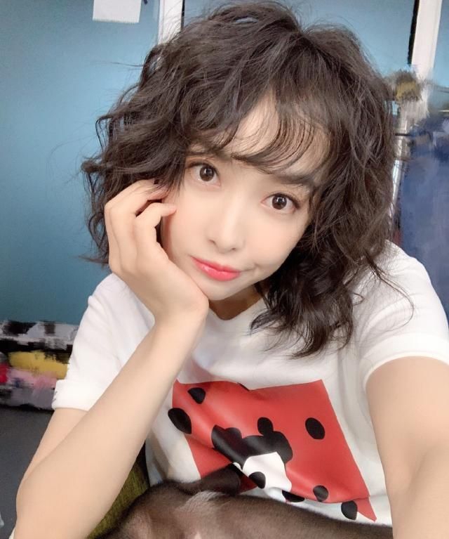 發量少的明星如何展現別樣魅力??