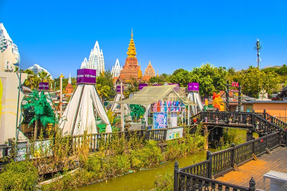 西雙版納六國水上市場的日常風情與溫馨生活