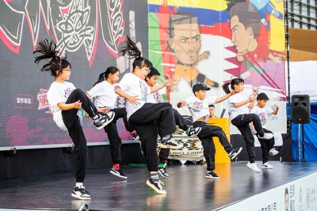 2024澳門正版精準免費,高效計劃實施_游戲版45.368