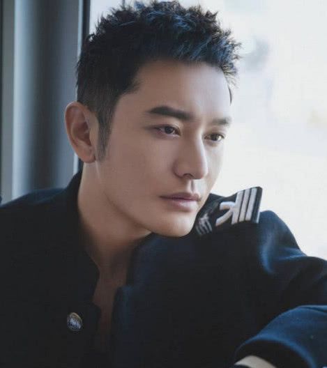 瓜子臉男明星,魅力與時尚的完美交融風采展現