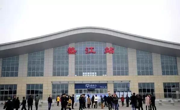 渝萬(wàn)高鐵最新運(yùn)行時(shí)刻表揭秘,時(shí)刻表一覽無(wú)余!