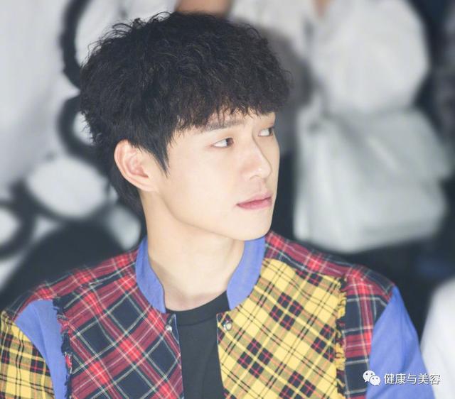 明星錫紙燙,發(fā)型改變命運,勵志之旅啟航