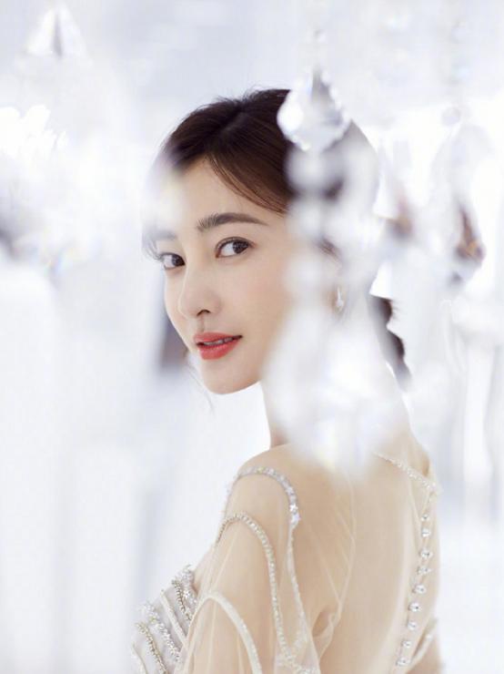 明星露底現(xiàn)象,真實(shí)展現(xiàn)還是過度曝光?