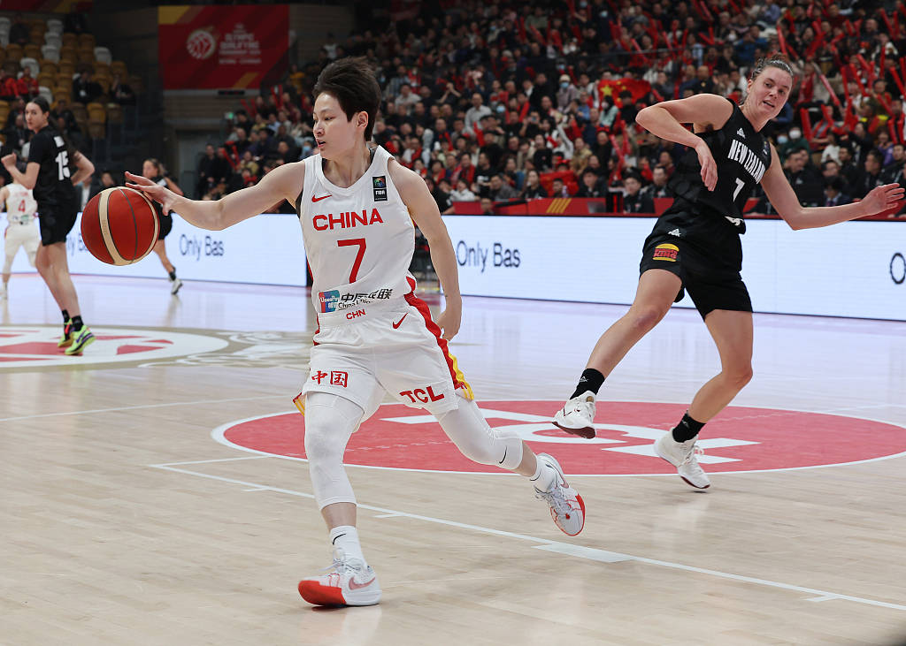 直播女籃比賽,熱血激情展現女性籃球的獨特魅力!