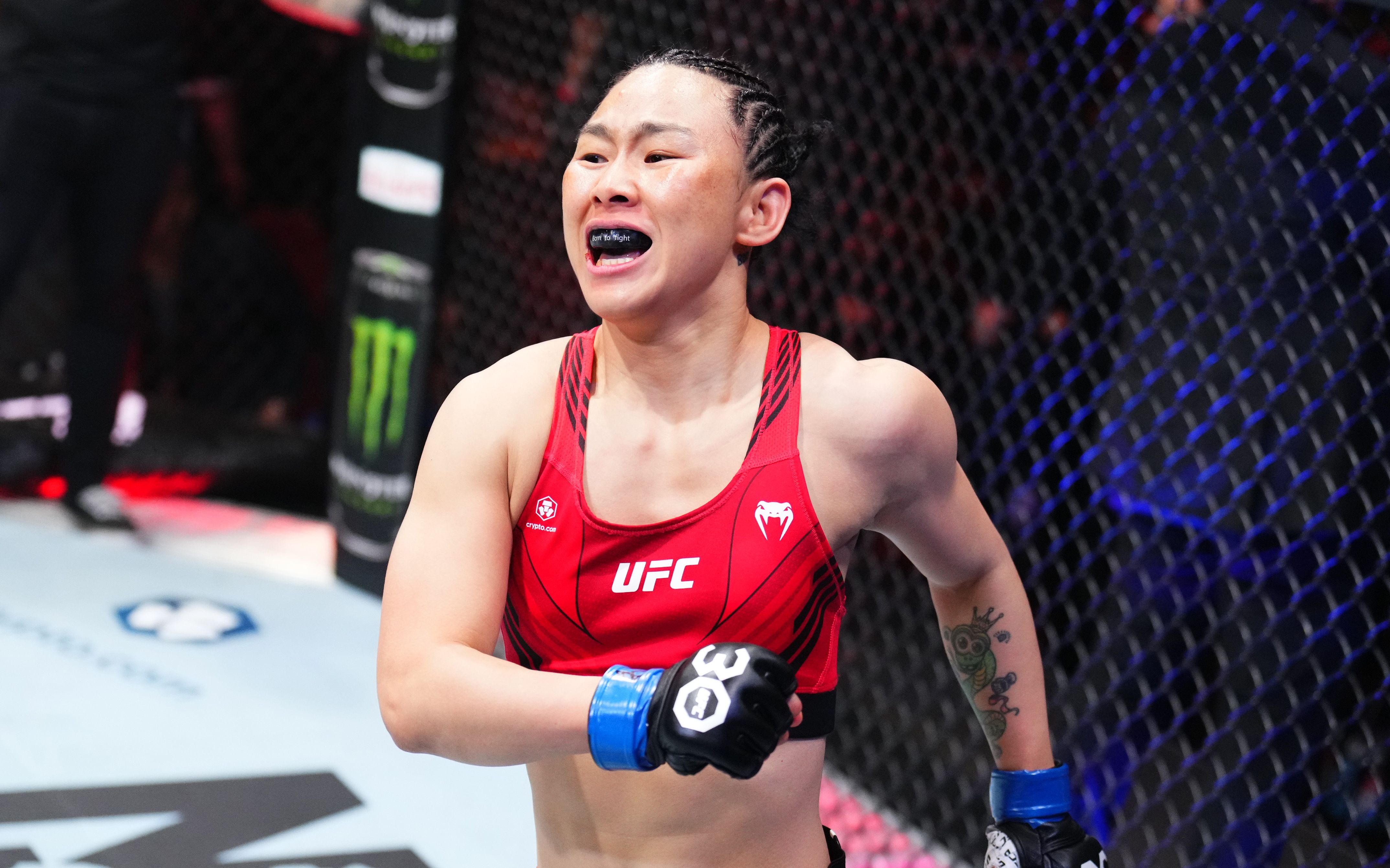 閆曉楠賽場(chǎng)激情與友情交織的比賽故事視頻回顧