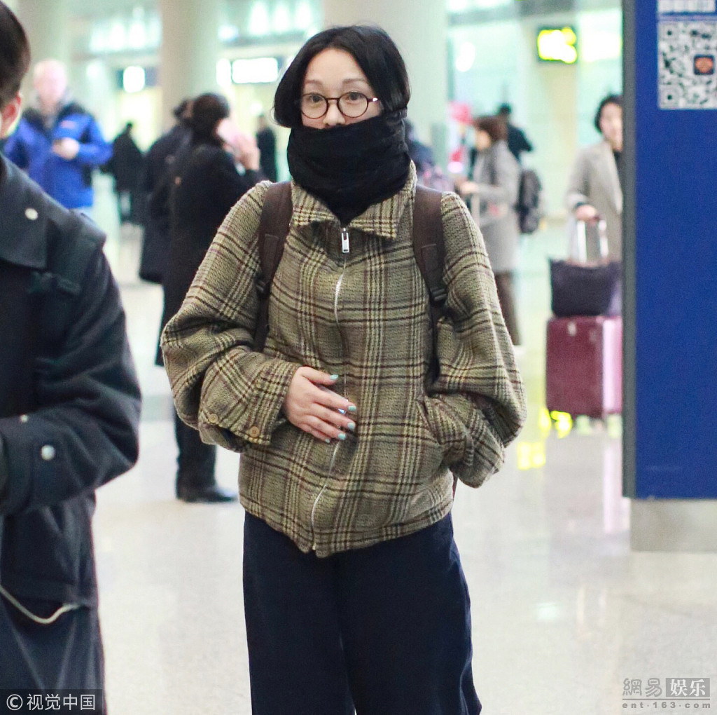 周迅機場最新照,星光閃耀,時代印記展現眼前
