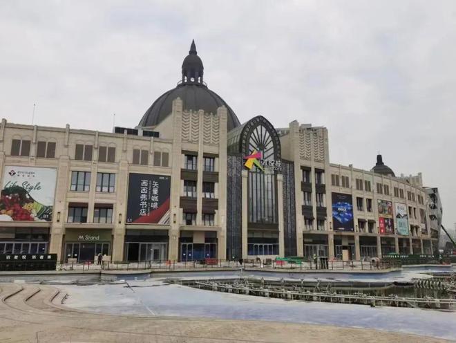 大商最新現(xiàn)狀,高科技產(chǎn)品重塑生活體驗(yàn),引領(lǐng)未來(lái)發(fā)展趨勢(shì)