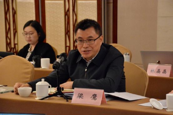 梁鷹最新簡歷,溫馨有趣的日常故事一瞥