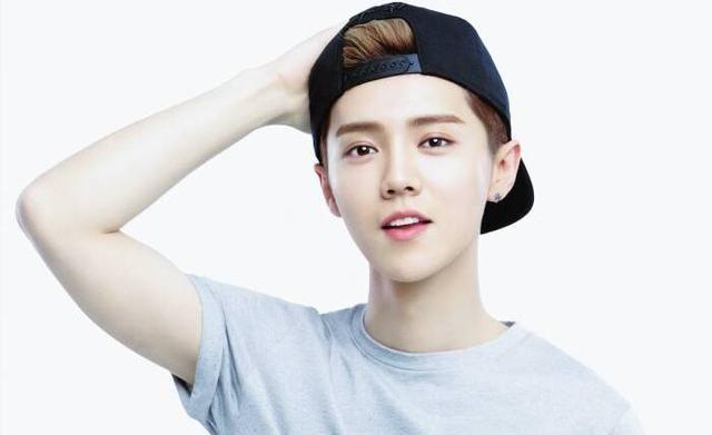 鹿晗2025最新發型顏色揭秘,小巷深處的隱藏寶藏