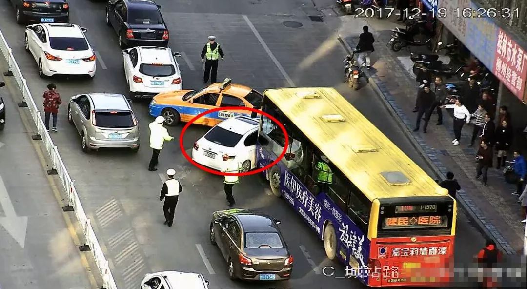 2025年重慶最新車禍新聞回顧