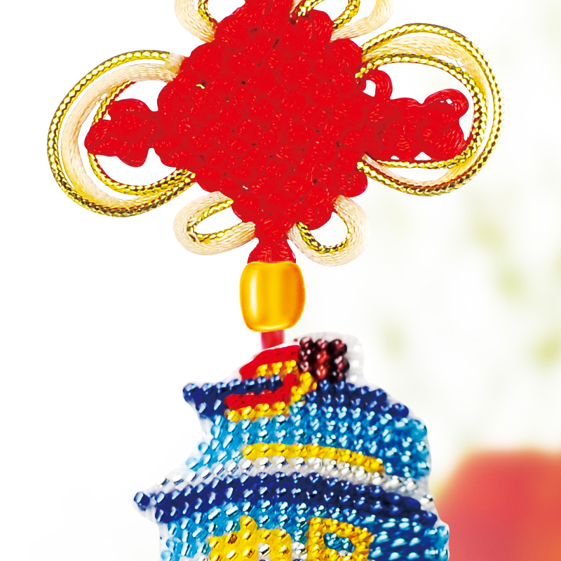 車掛件最新款珠繡圖片,小巷獨(dú)特魅力展現(xiàn)