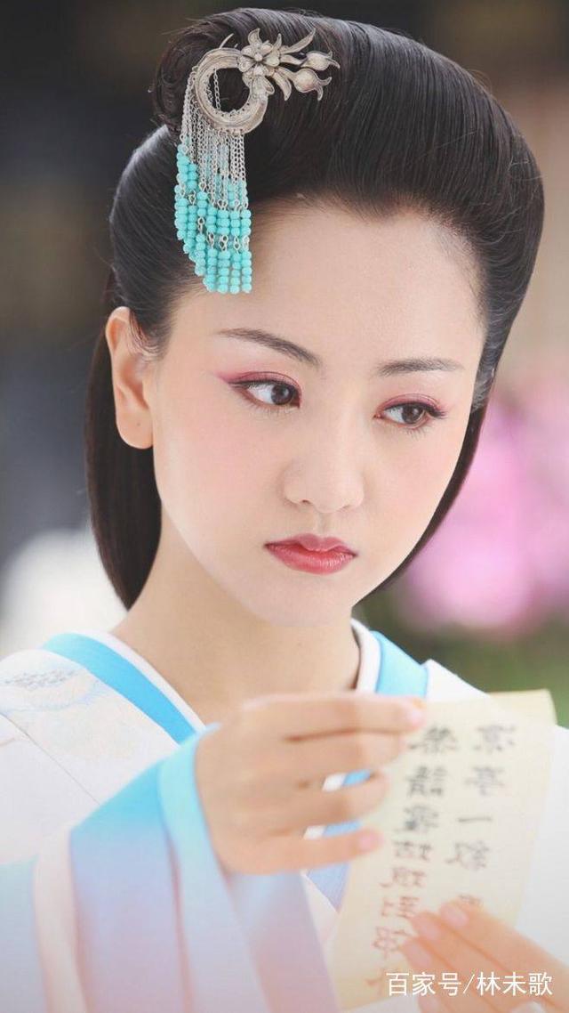 楊蓉古裝劇新作，巷弄深處的魅力之旅與隱藏小店的奇妙探險