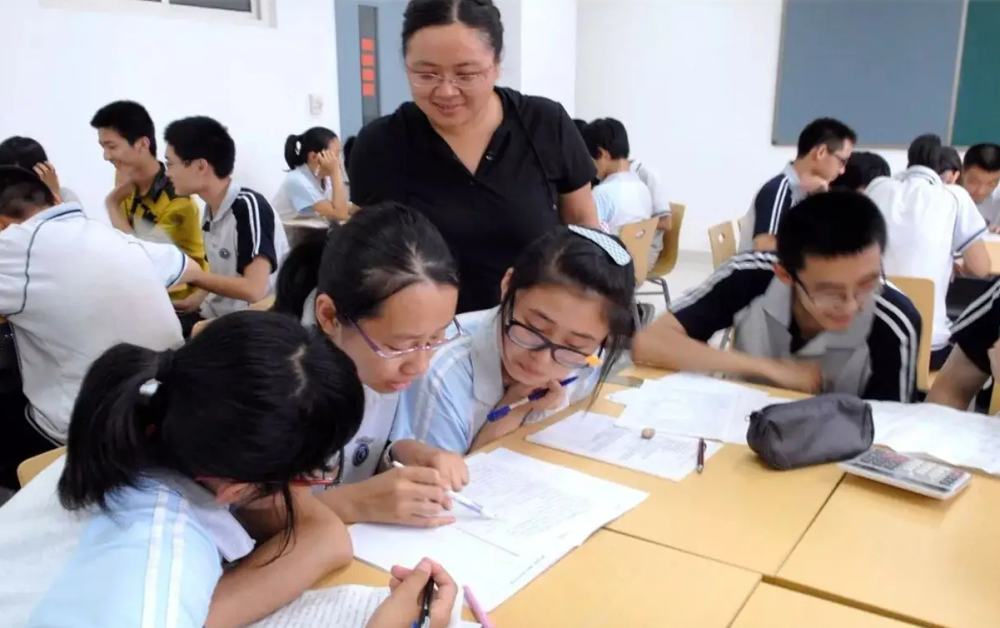 民辦教育教師最新動態與消息速遞????