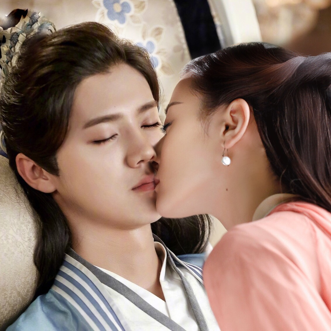 鹿晗與迪麗熱巴,星光閃耀的最新視頻曝光